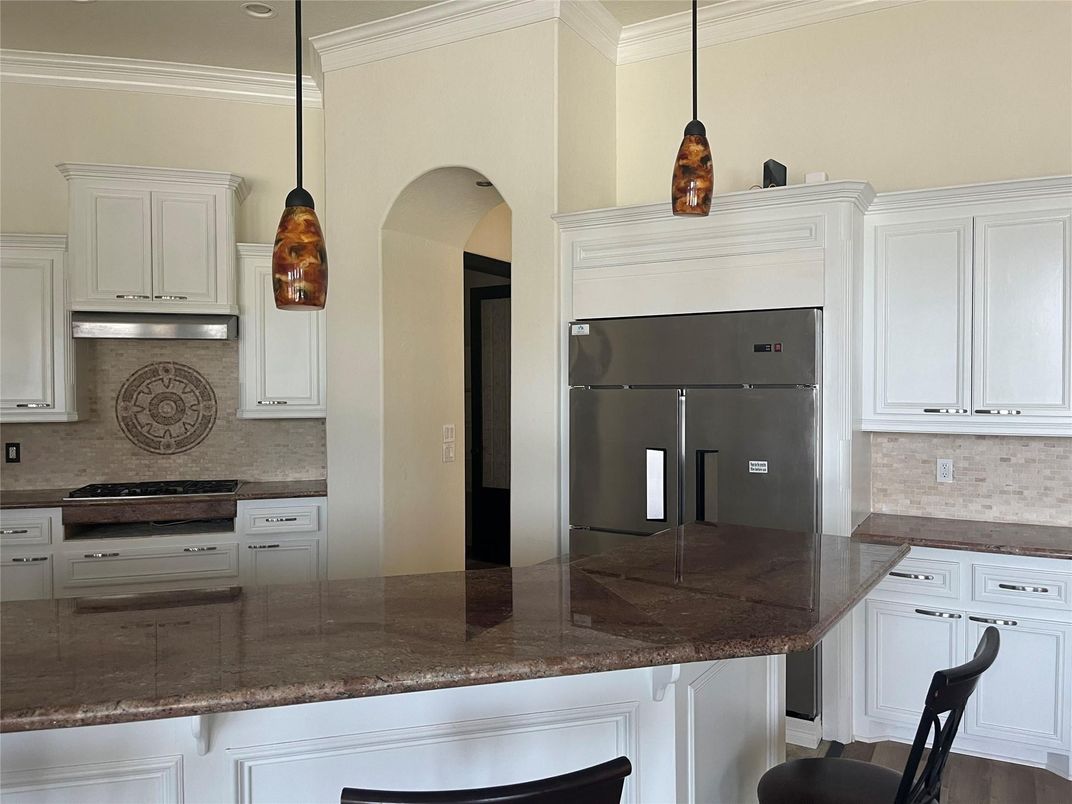 Interior, Kitchen, Pendant Lights, Stainless Steel Appliances