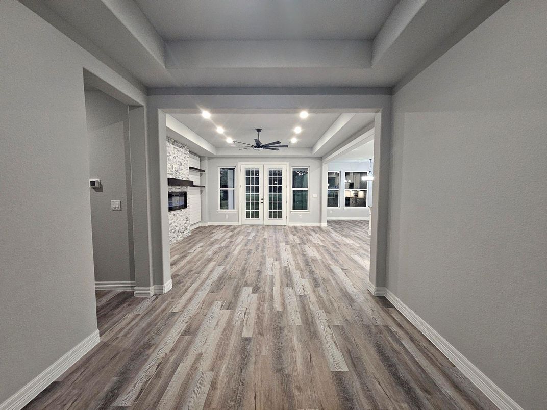 Empty room, Interior, Recessed Lighting, Wood Texture Flooring