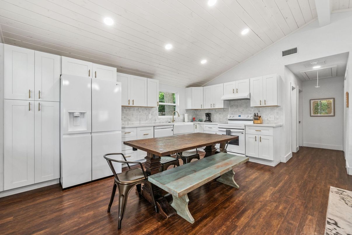 Dining room, Interior, Kitchen, Recessed Lighting, Wood Texture Flooring
