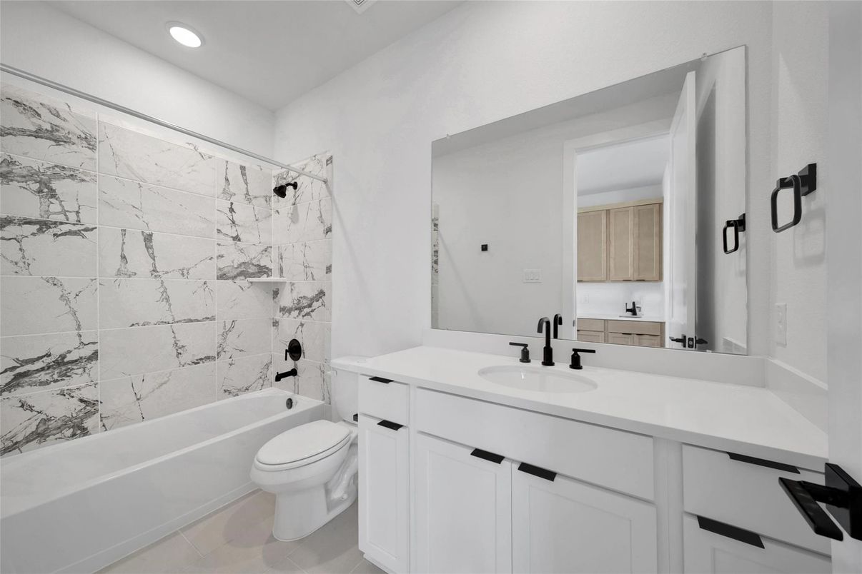 Bathroom, Interior, Recessed Lighting
