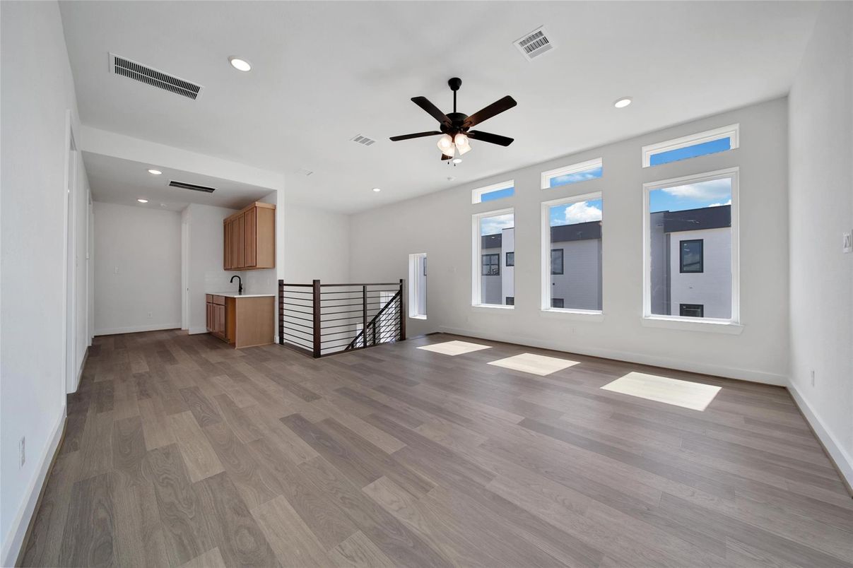 Empty room, Interior, Recessed Lighting, Wood Texture Flooring