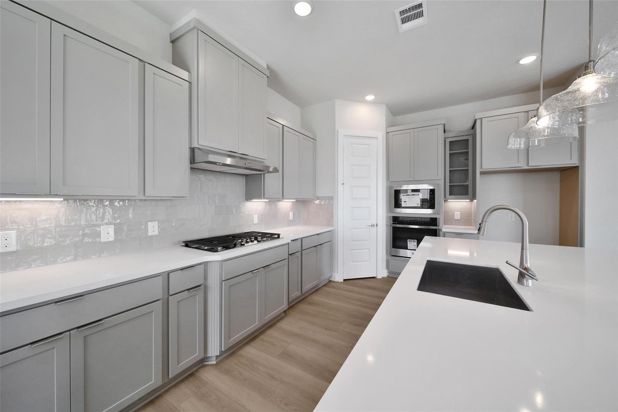 Interior, Kitchen, Pendant Lights, Recessed Lighting, Wood Texture Flooring