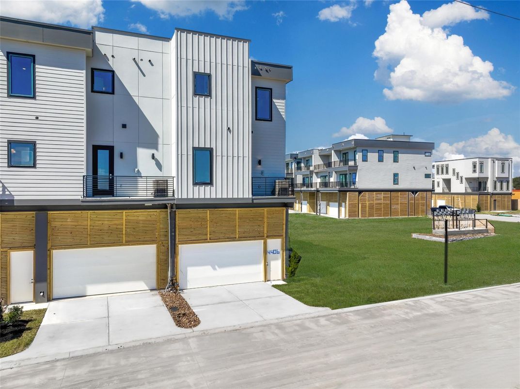 Attached, Exterior, Facade, Modern