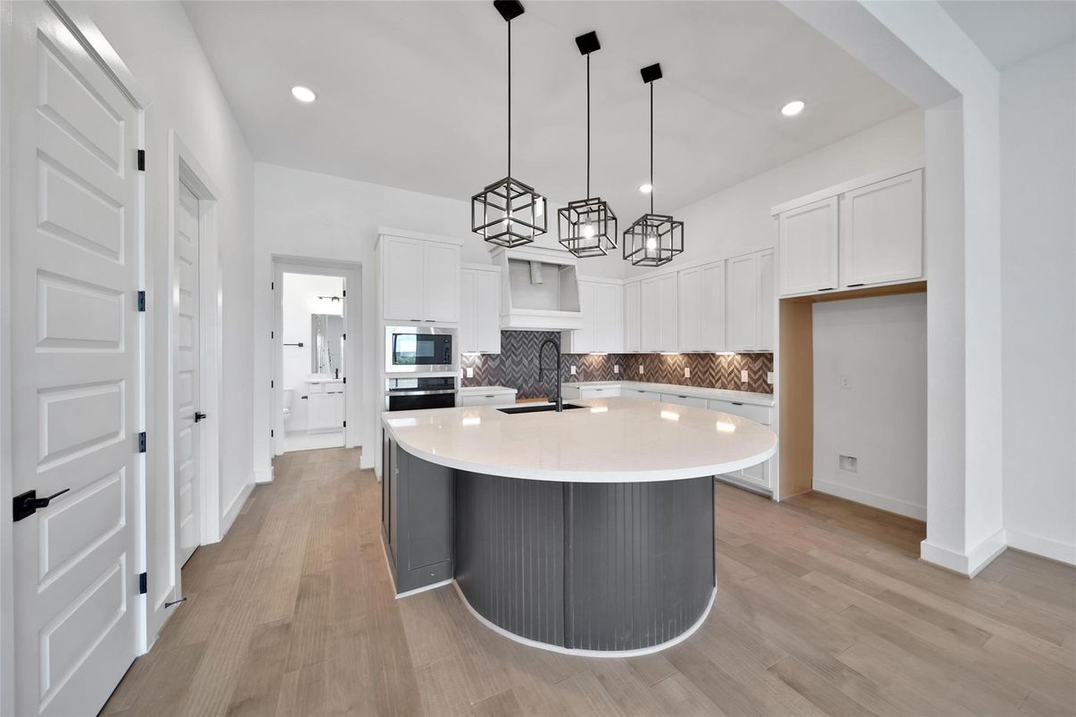 Interior, Kitchen, Pendant Lights, Recessed Lighting, Wood Texture Flooring