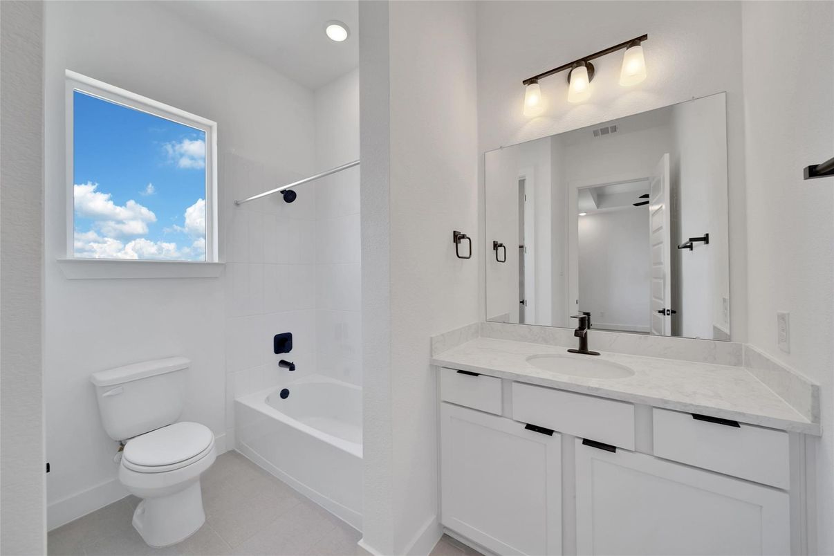 Bathroom, Interior, Recessed Lighting