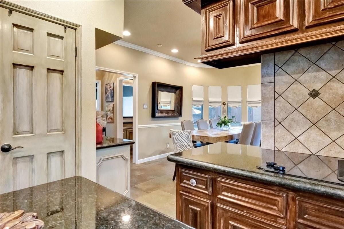 Dining room, Interior, Kitchen, Recessed Lighting