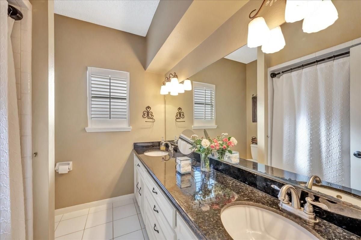 Bathroom, Dual Sink Vanities, Interior