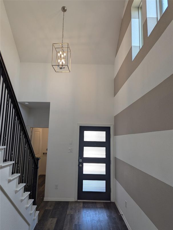 Interior, Pendant Lights, Wood Texture Flooring