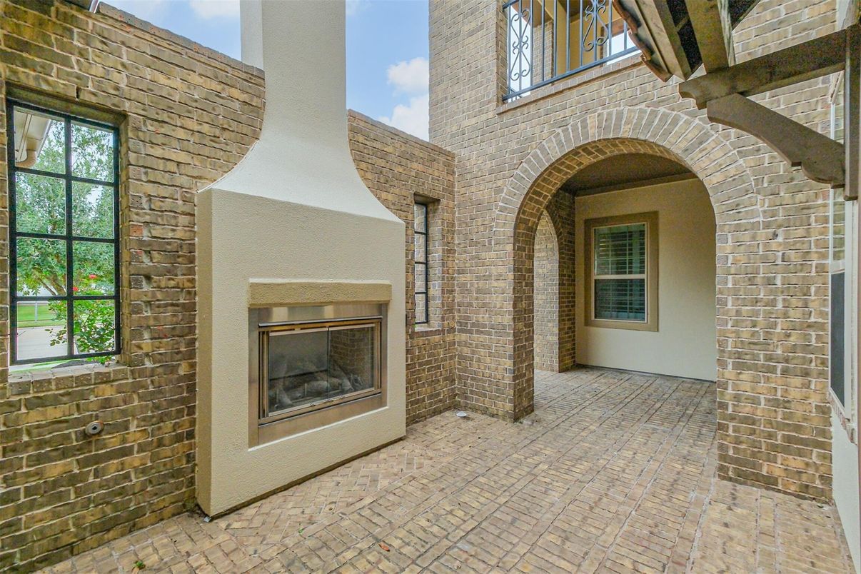 Exterior, Fireplace