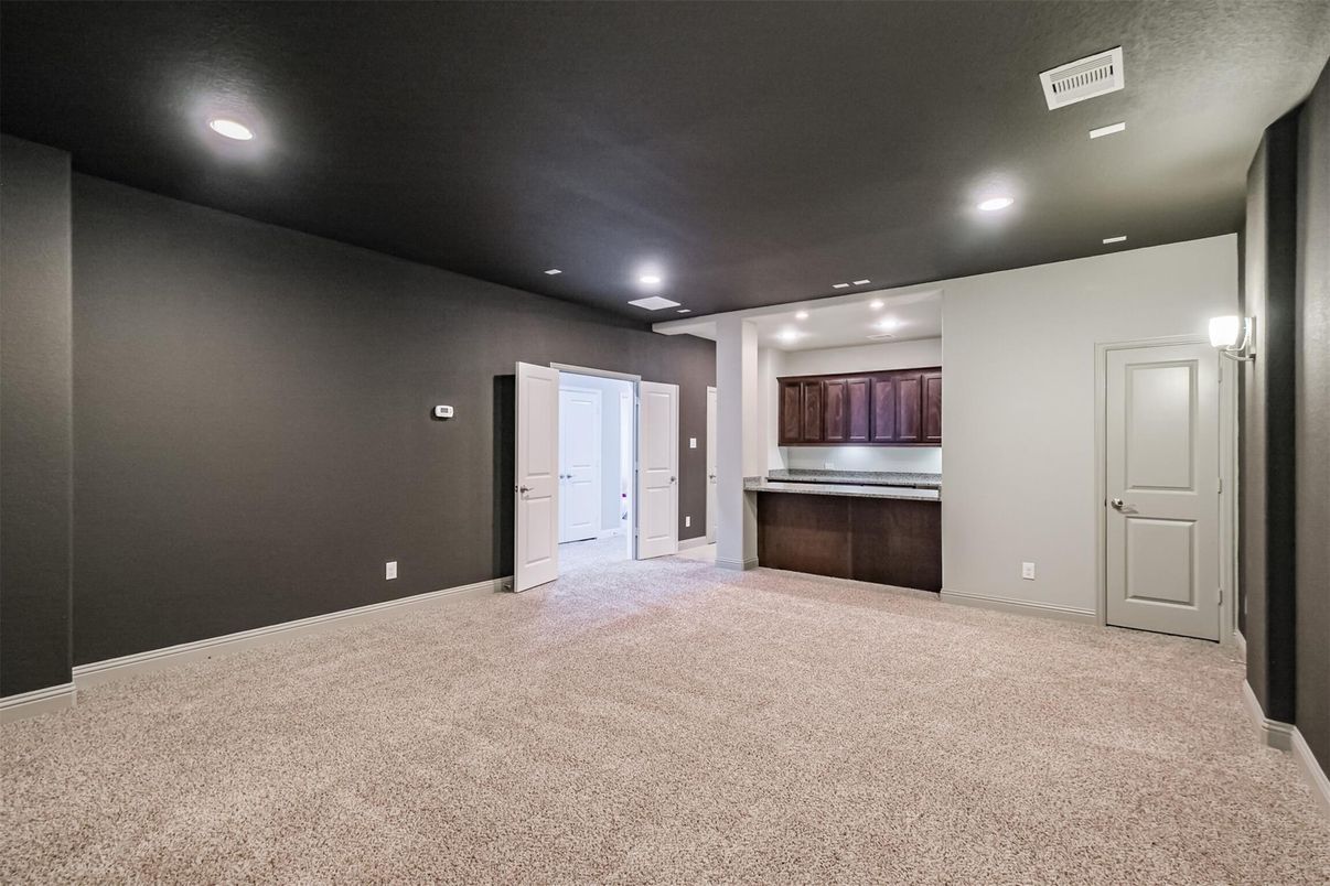 Empty room, Interior, Recessed Lighting