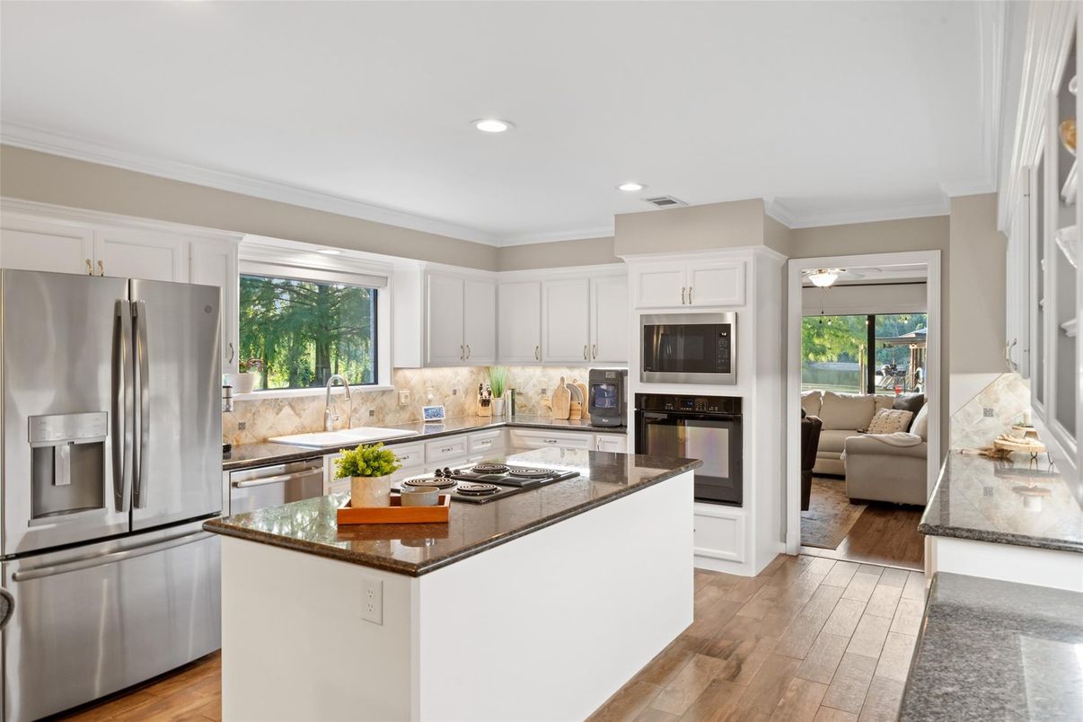Interior, Kitchen, Living room, Recessed Lighting, Stainless Steel Appliances, Wood Texture Flooring