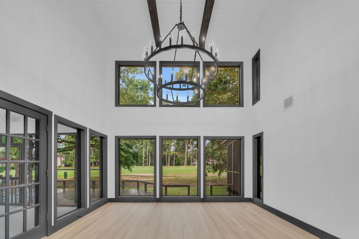 Interior, Pendant Lights, Sun Room, Wood Texture Flooring