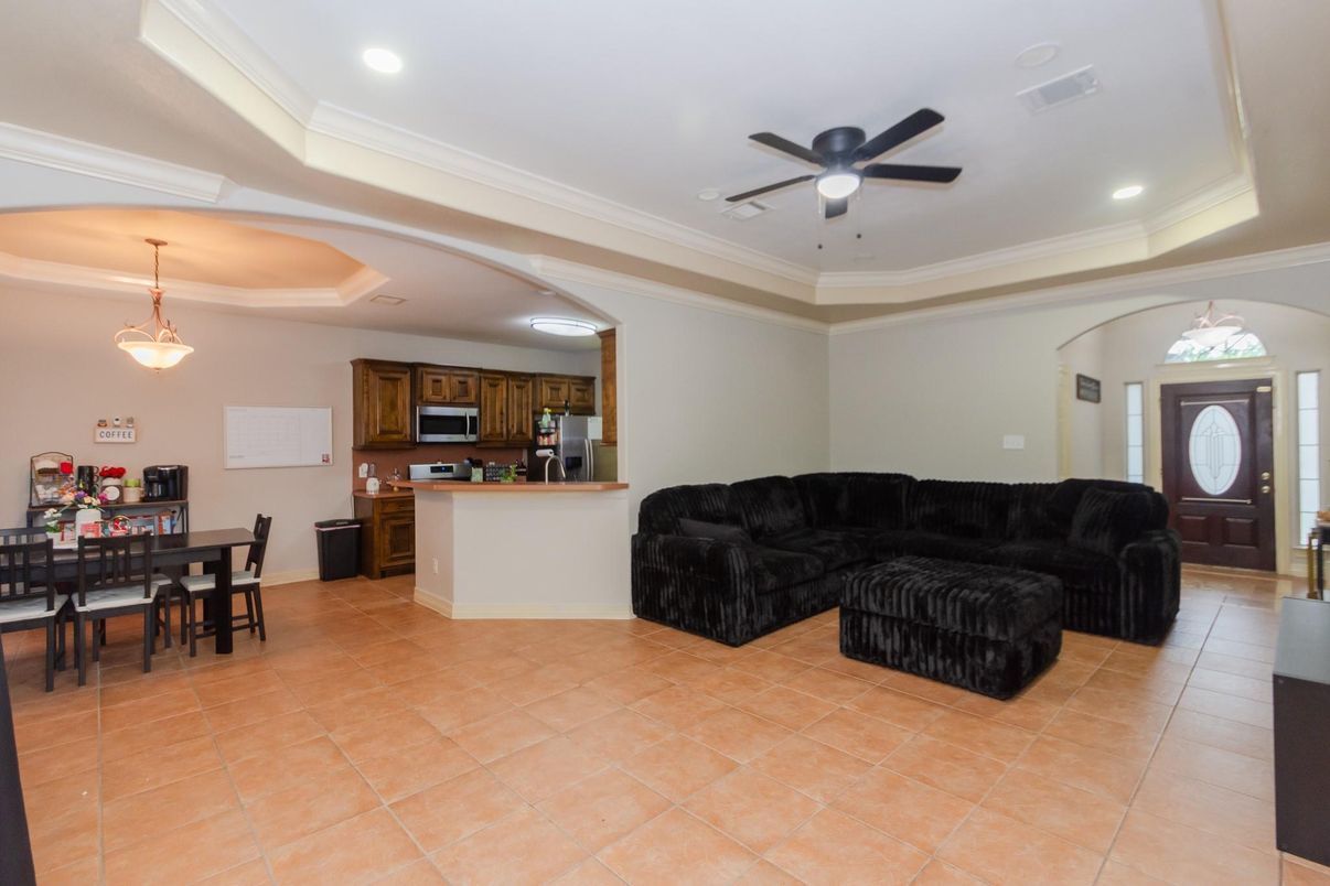Dining room, Interior, Kitchen, Living room, Pendant Lights, Recessed Lighting
