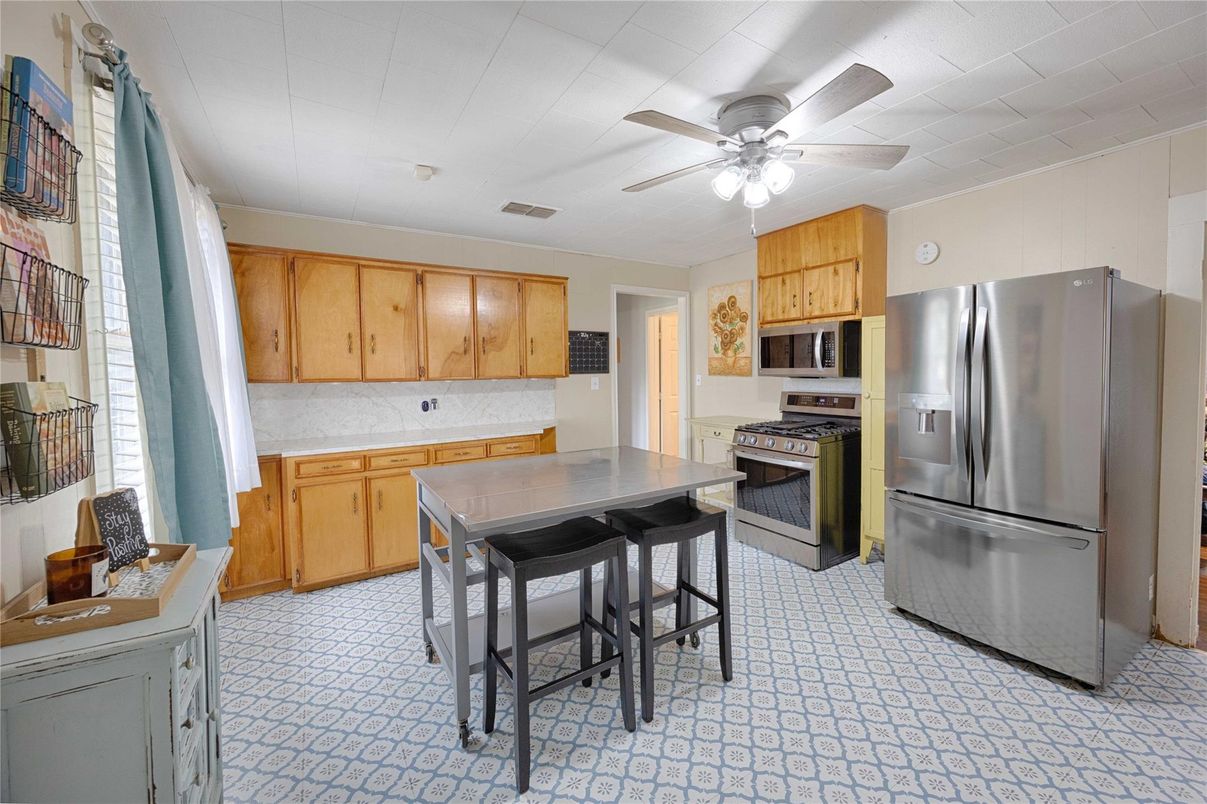 Interior, Kitchen, Stainless Steel Appliances