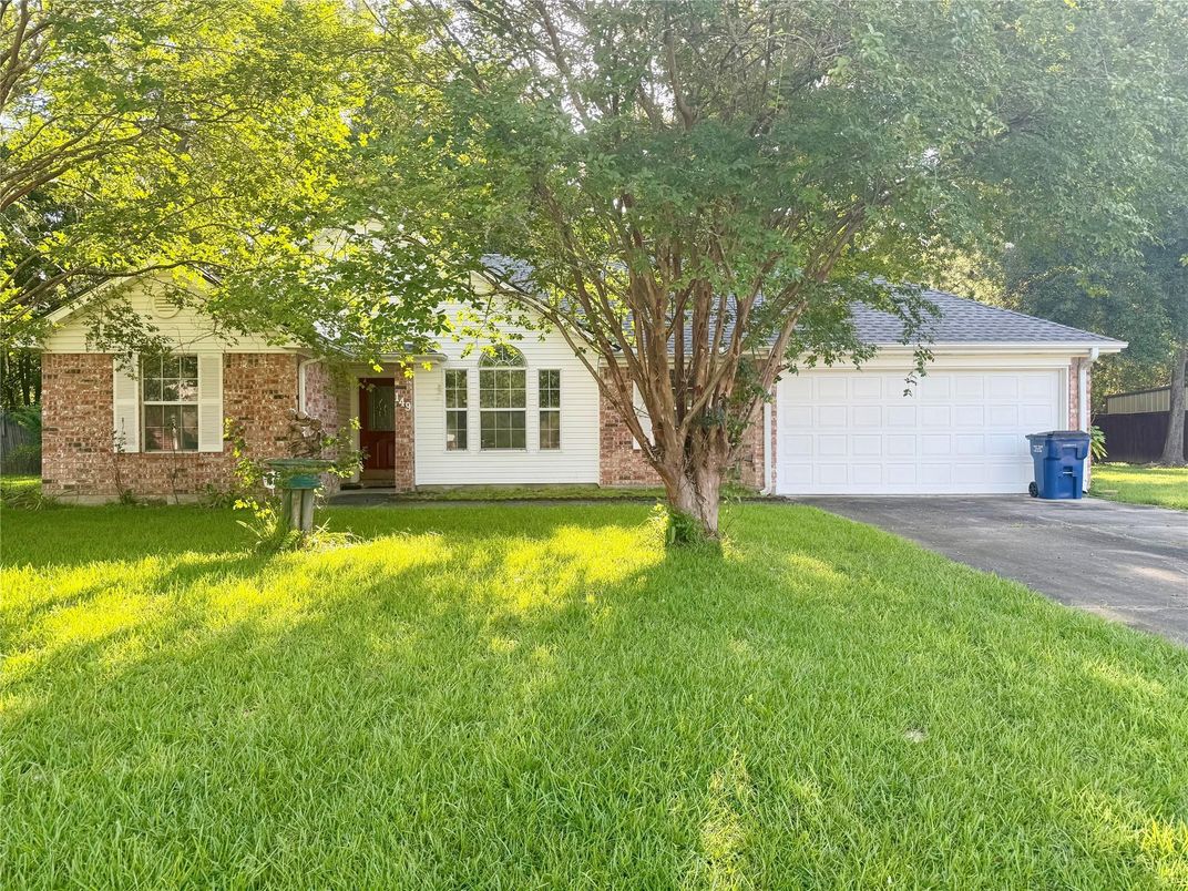 Backyard, Detached Garage, Exterior