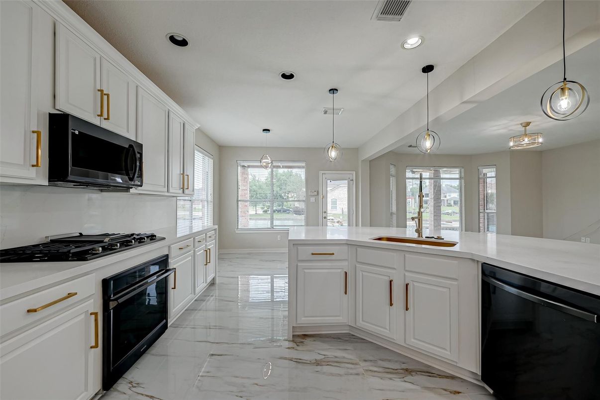 Interior, Kitchen, Marble, Pendant Lights, Recessed Lighting