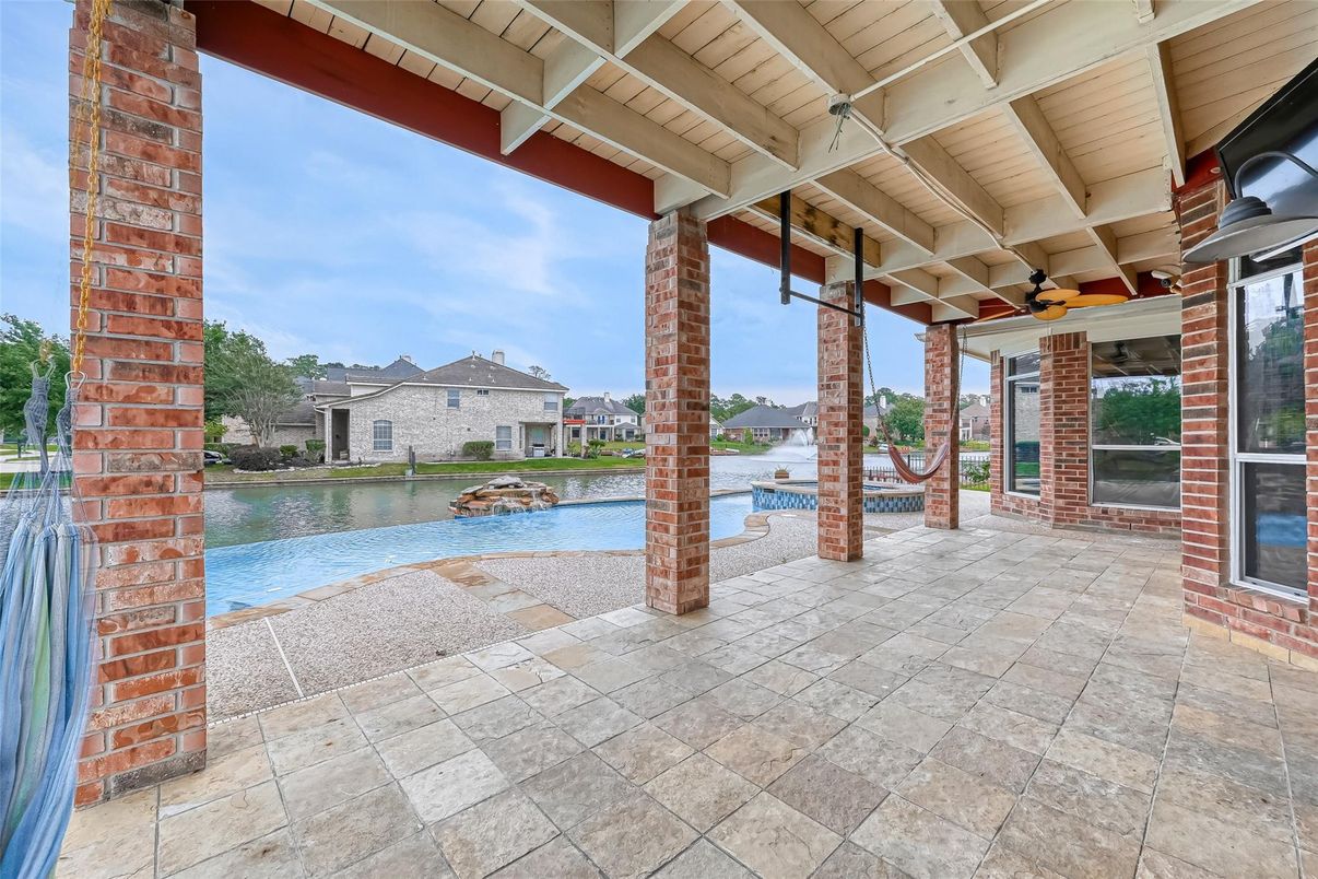 Exterior, Pool, Water