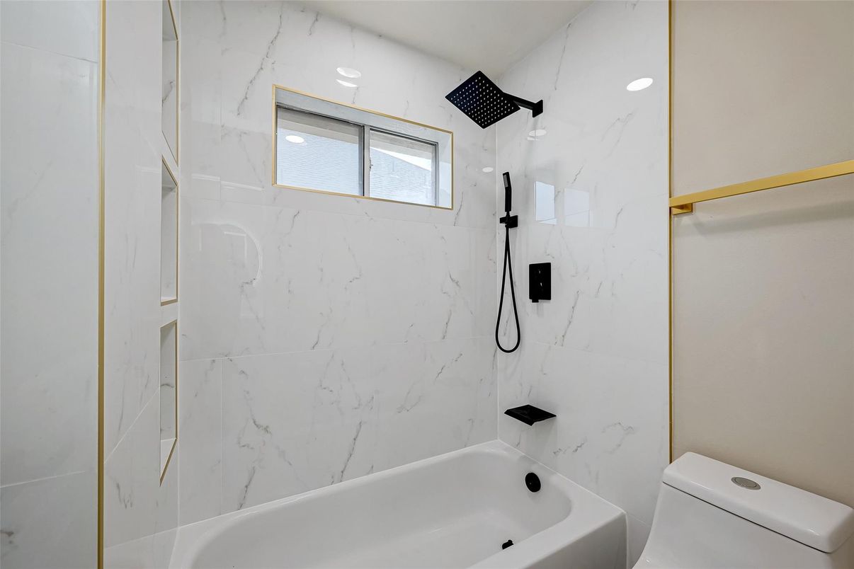 Bathroom, Interior, Marble Walls, Recessed Lighting