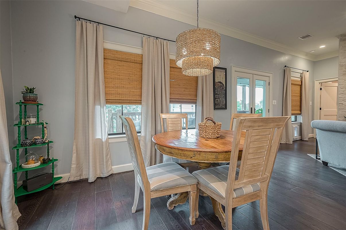 Chandelier, Dining room, Interior, Pendant Lights, Recessed Lighting, Wood Texture Flooring