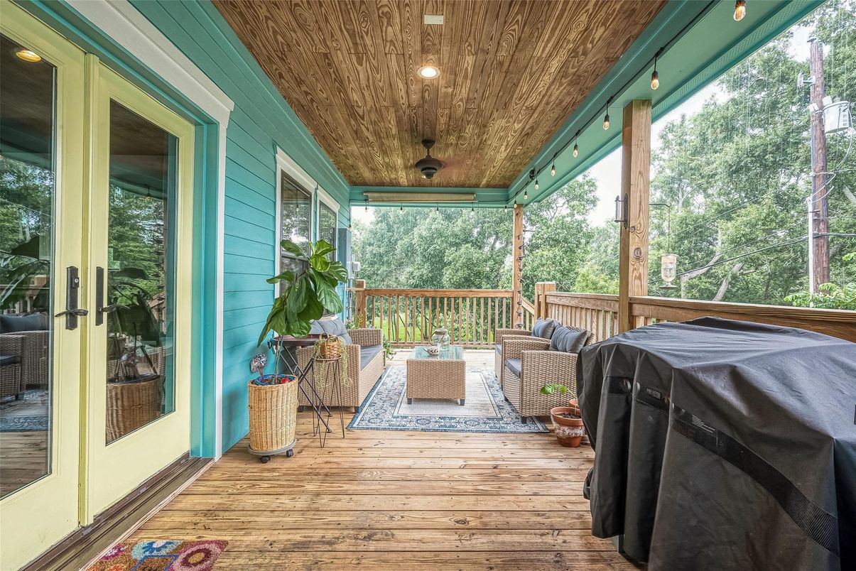 Exterior, Wood Texture Flooring