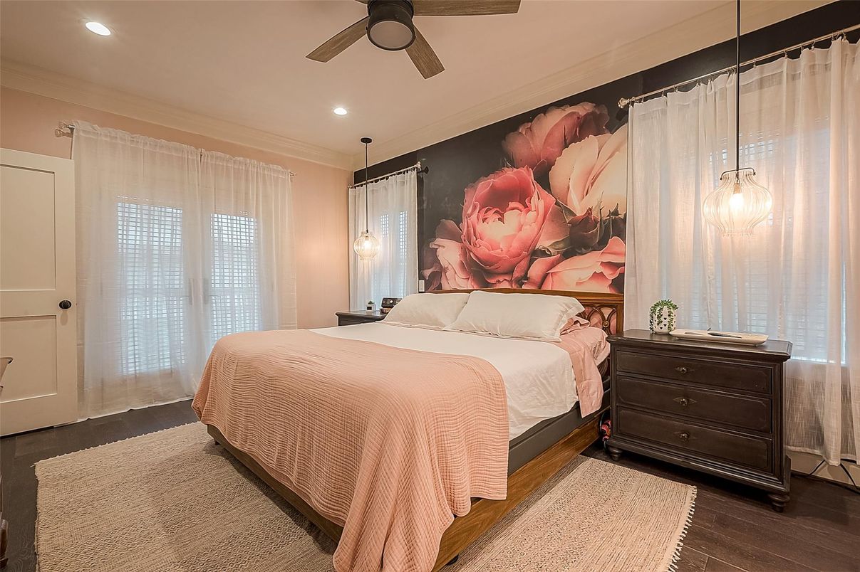 Bedroom, Interior, Pendant Lights, Recessed Lighting, Wood Texture Flooring