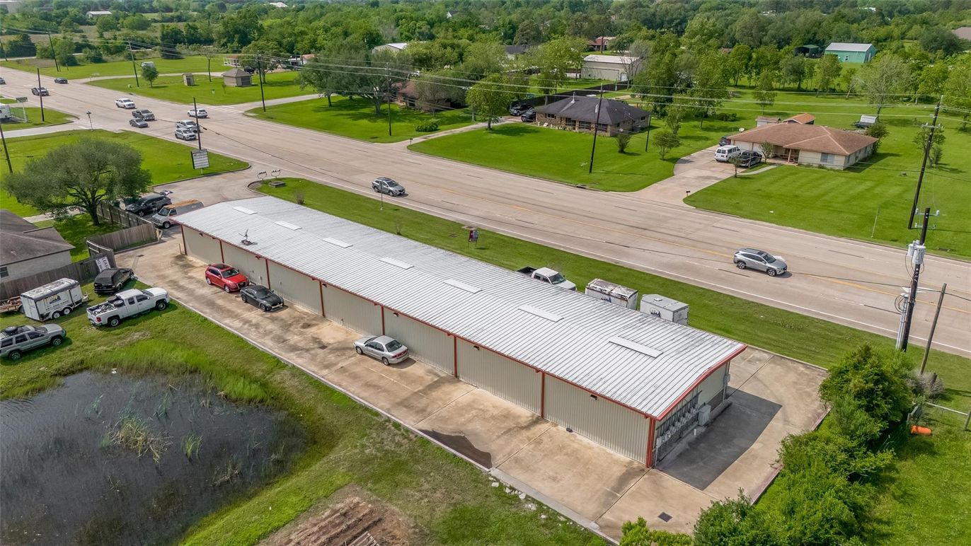 Exterior, Drone