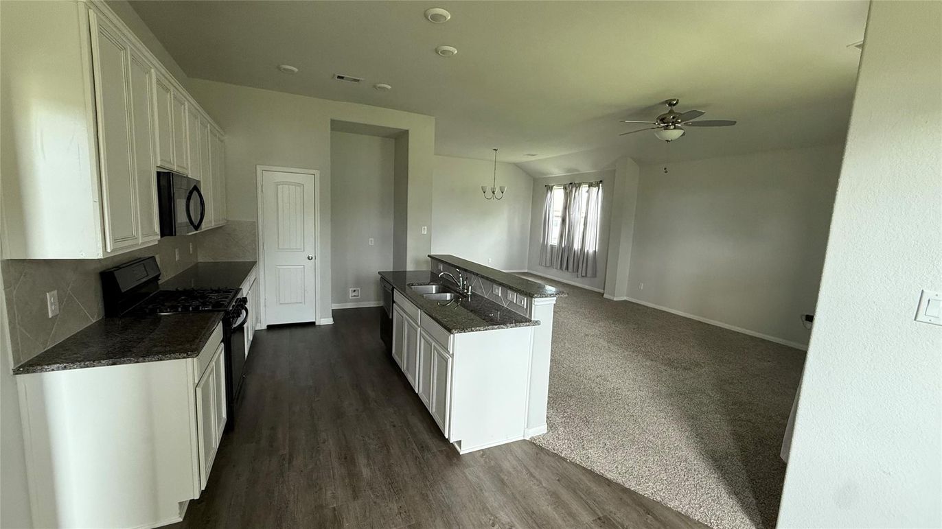Interior, Kitchen, Pendant Lights, Wood Texture Flooring