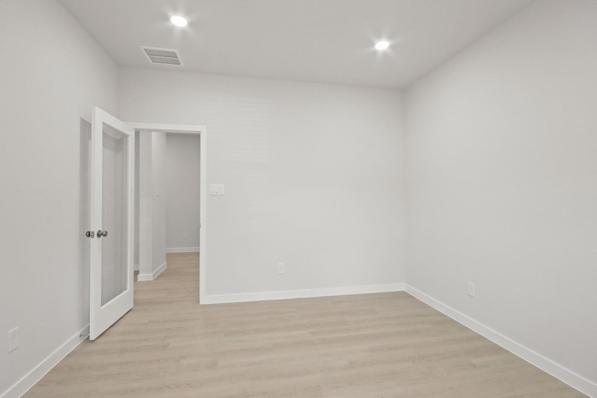 Empty room, Interior, Recessed Lighting, Wood Texture Flooring