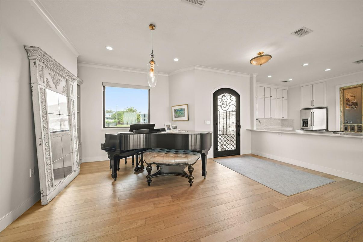 Interior, Kitchen, Pendant Lights, Piano, Recessed Lighting, Stainless Steel Appliances, Wood Texture Flooring