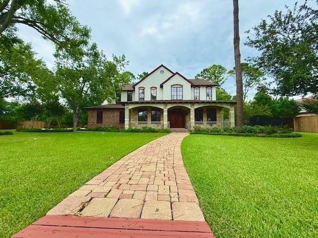 Backyard, Exterior, Facade, Tudor Revival