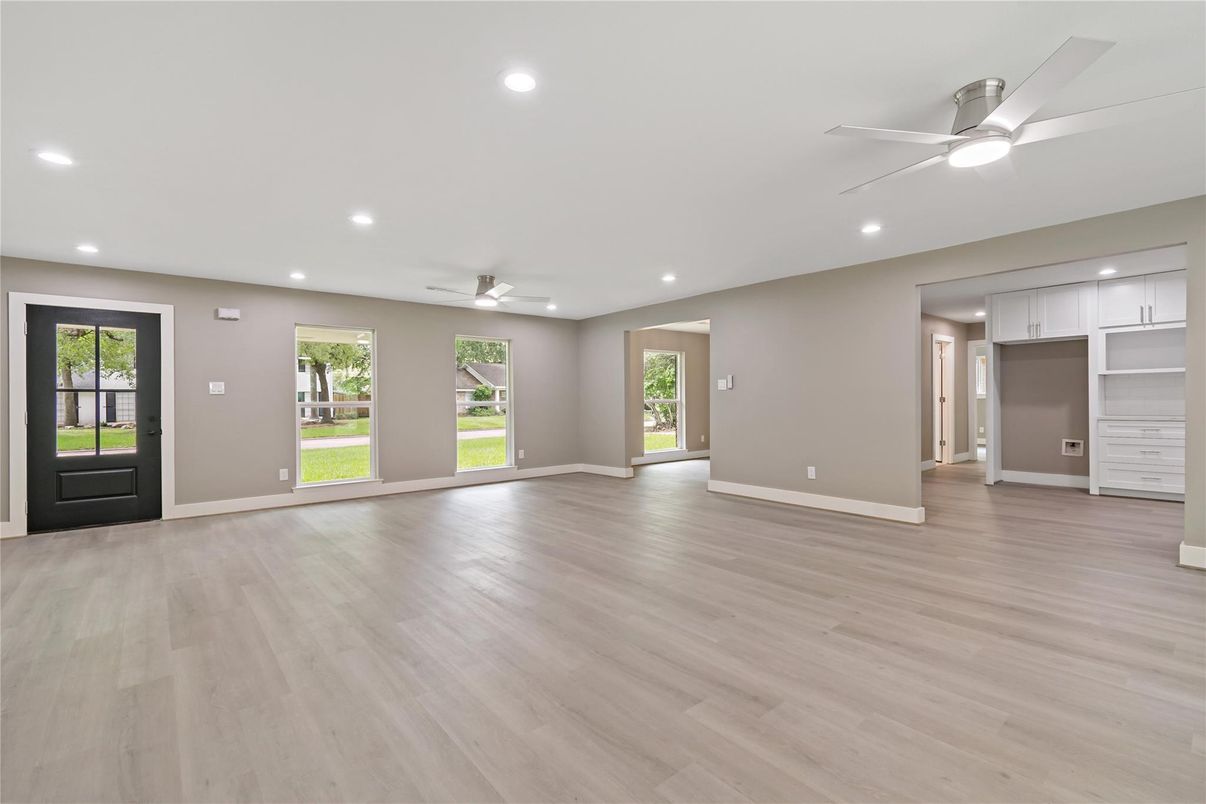 Empty room, Interior, Recessed Lighting, Wood Texture Flooring