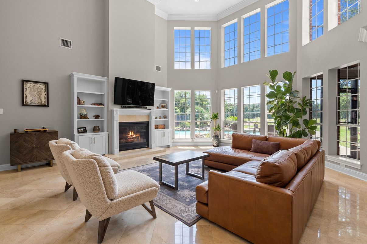 Fireplace, Interior, Living room, Recessed Lighting