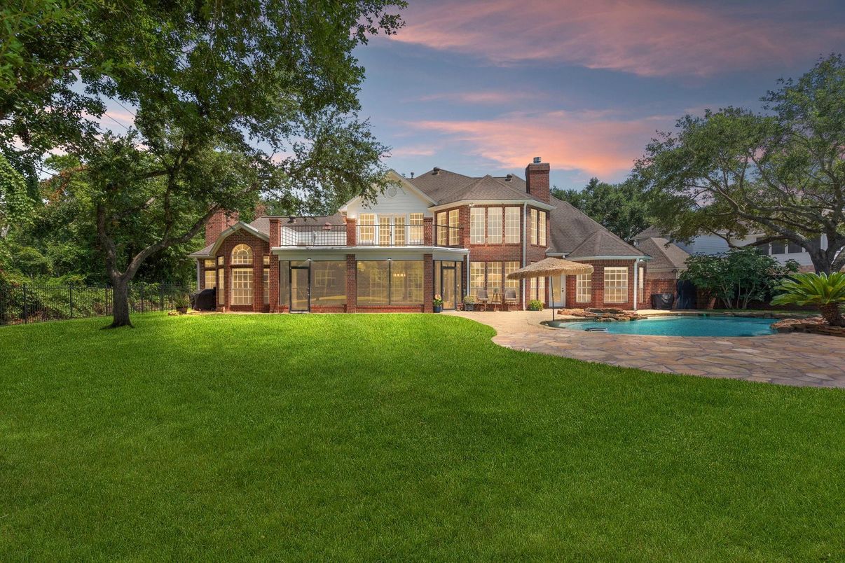Backyard, Exterior, Pool