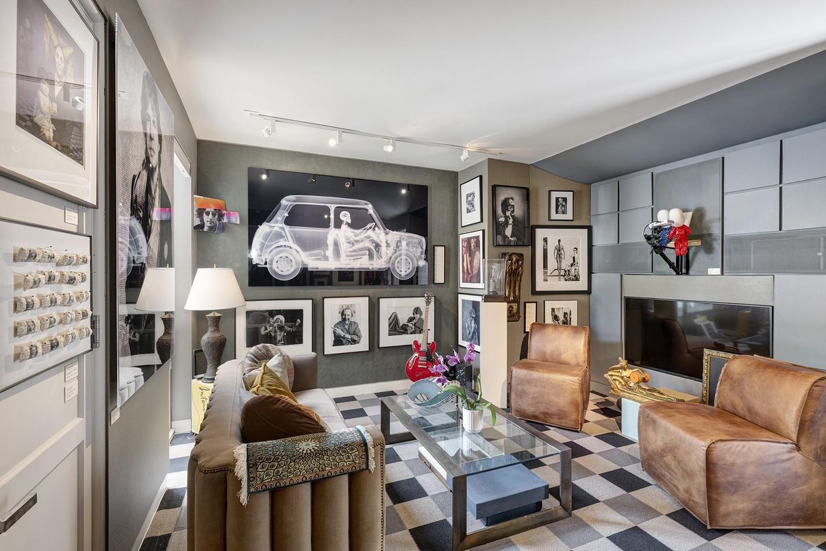 Interior, Living room