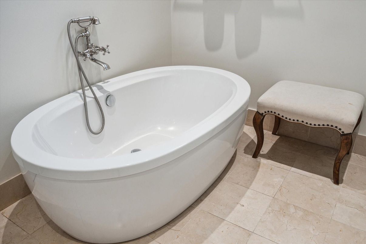Bathroom, Free Standing Baths, Interior