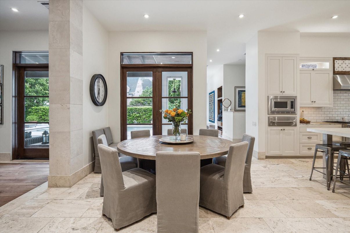 Dining room, Interior, Kitchen, Recessed Lighting
