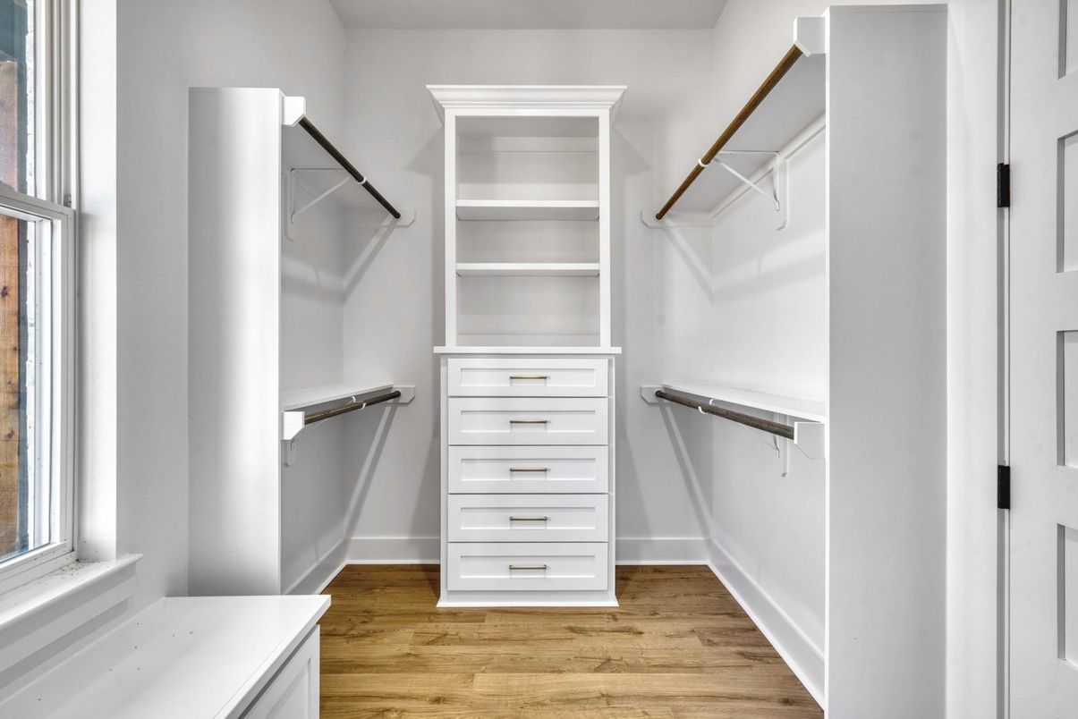 Interior, Walk-in Closets, Wood Texture Flooring