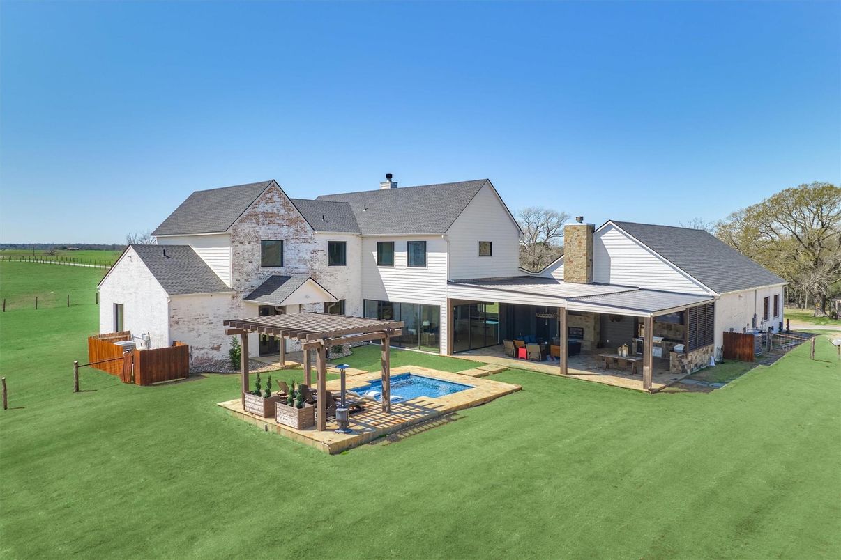 Backyard, Exterior, Pool