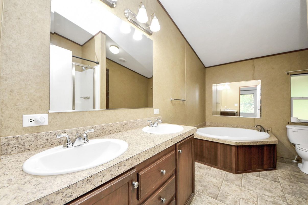 Bathroom, Dual Sink Vanities, Interior