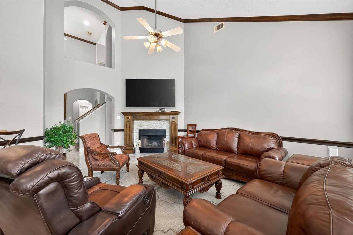 Fireplace, Interior, Living room, Recessed Lighting