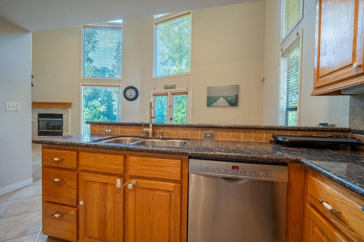 Fireplace, Interior, Kitchen, Stainless Steel Appliances