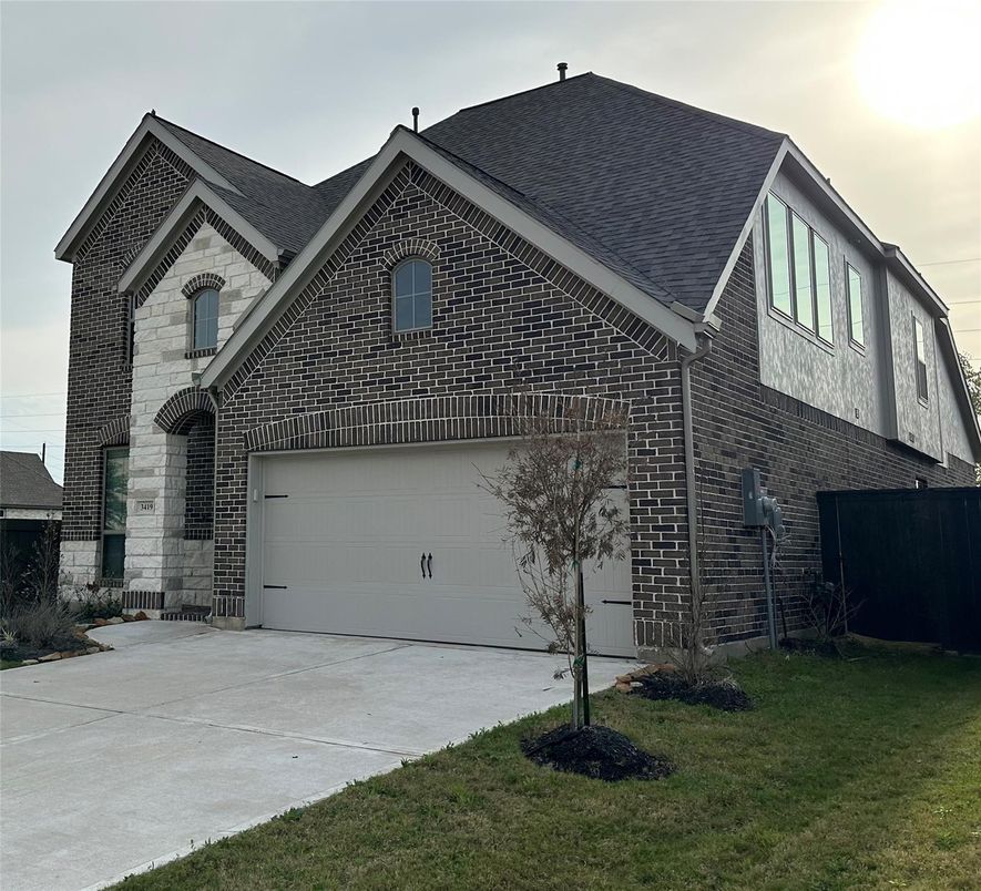 Attached, Exterior, Facade, Brick Facade, Brick Traditional