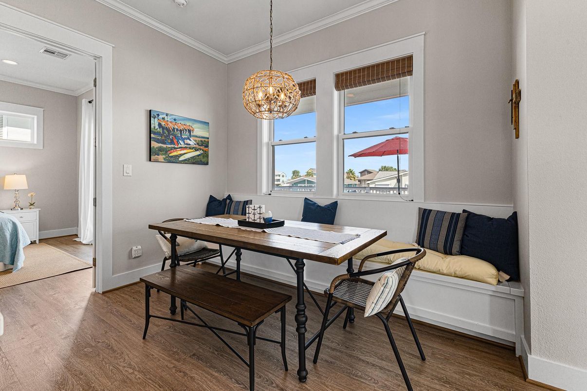 Dining room, Interior, Pendant Lights, Recessed Lighting, Wood Texture Flooring