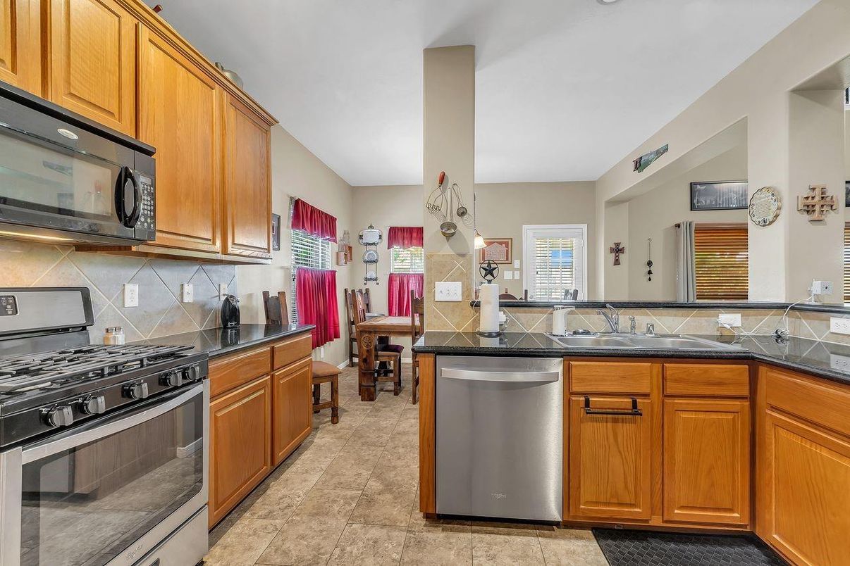 Interior, Kitchen, Stainless Steel Appliances