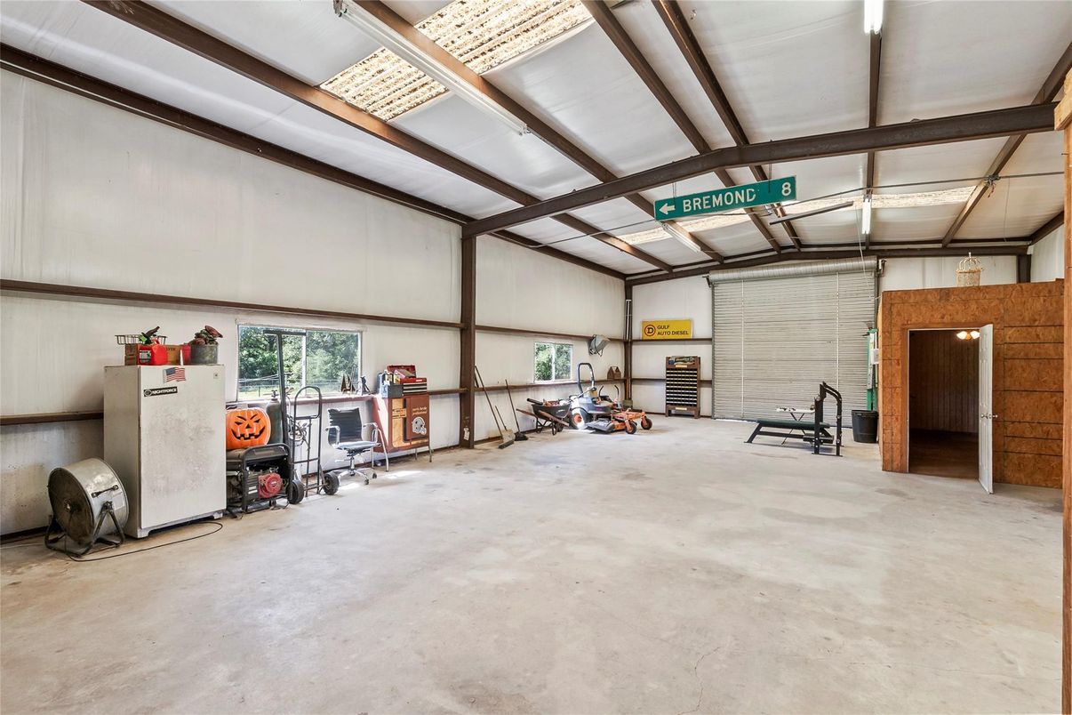 Fitness Equipment, Garage, Interior