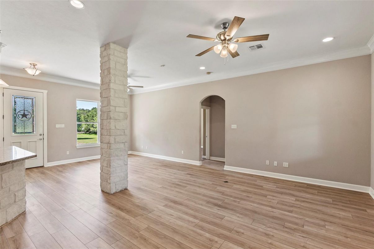 Empty room, Interior, Recessed Lighting, Wood Texture Flooring