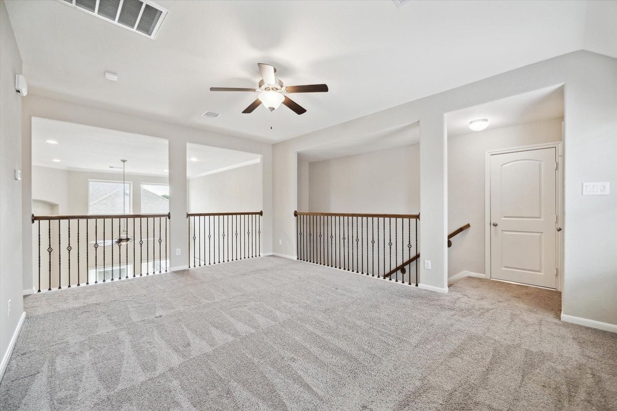Empty room, Interior, Recessed Lighting