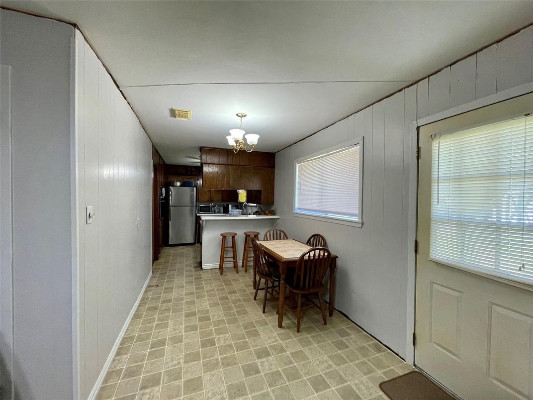 Chandelier, Interior, Kitchen