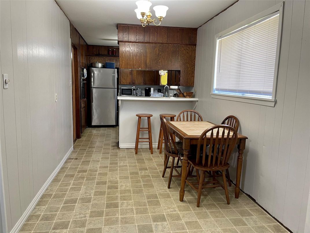 Chandelier, Dining room, Interior, Kitchen