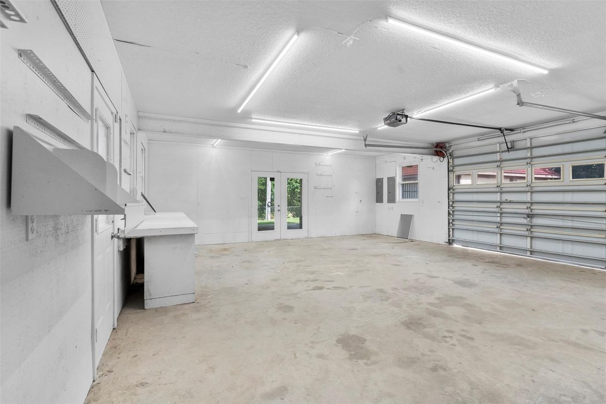 Garage, Interior